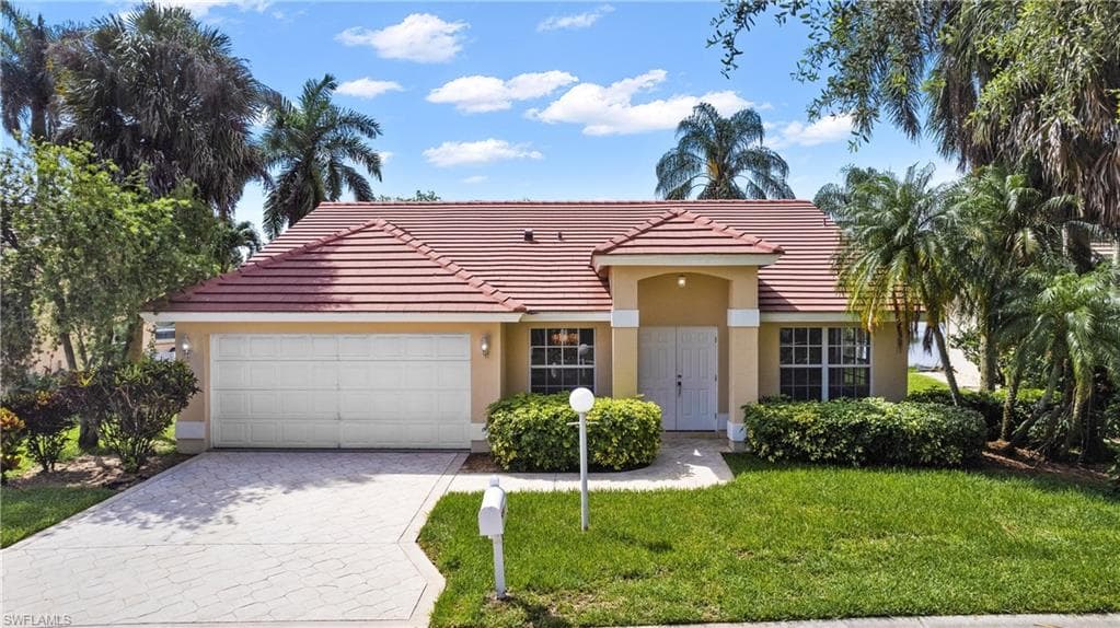 12411 Eagle Pointe CIR FORT MYERS, FL 33913