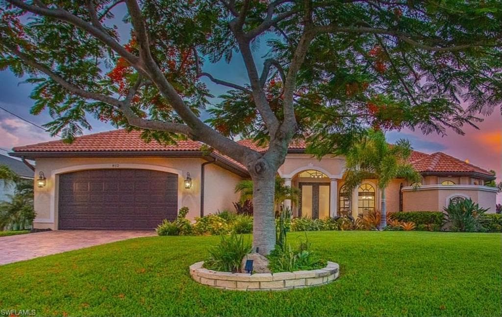 812 39th AVE CAPE CORAL, FL 33993