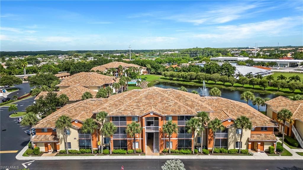 6400 Aragon WAY 304 FORT MYERS, FL 33966