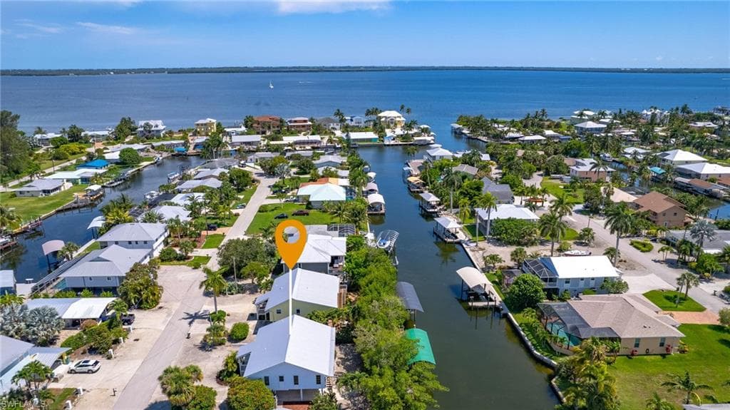 2295 Banana ST ST. JAMES CITY, FL 33956