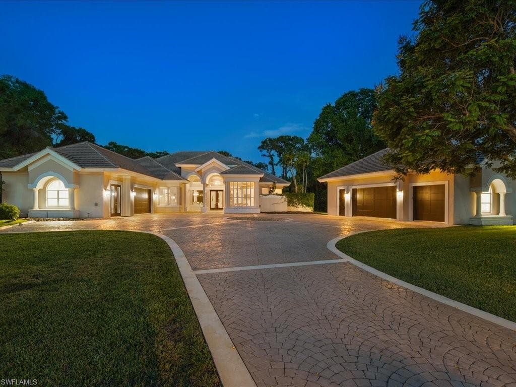 6656 TRAIL BLVD NAPLES, FL 34108