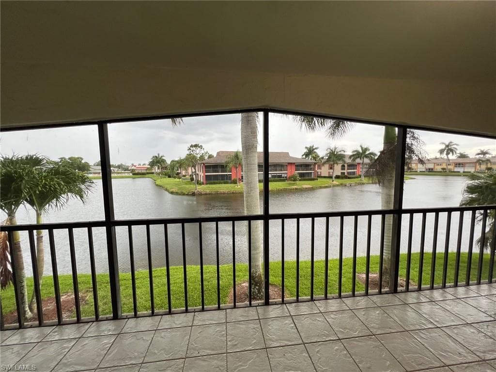 4640 Chantelle DR N205 NAPLES, FL 34112