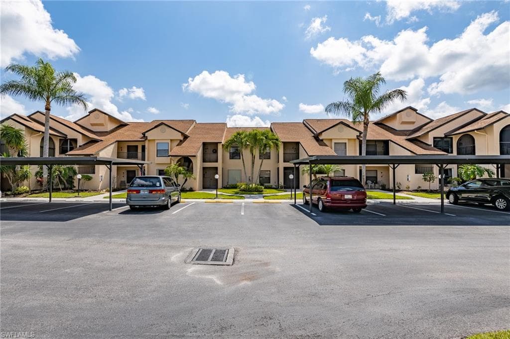 8366 Charter Club CIR 9 FORT MYERS, FL 33919