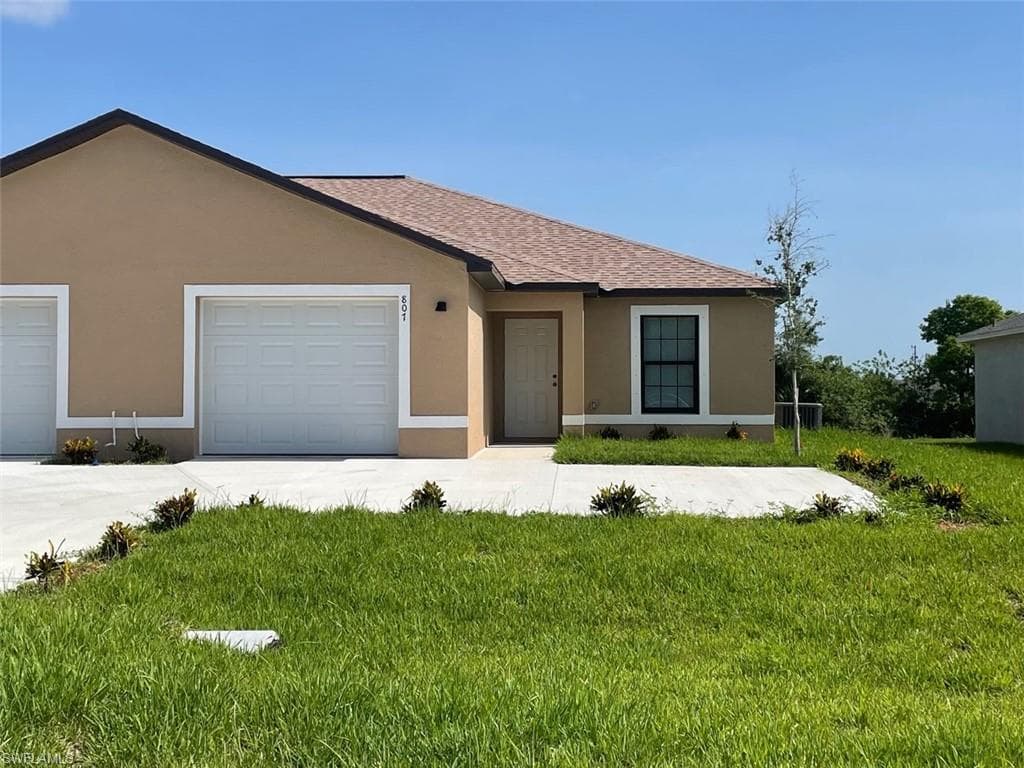 807 NE 11th TER CAPE CORAL, FL 33909