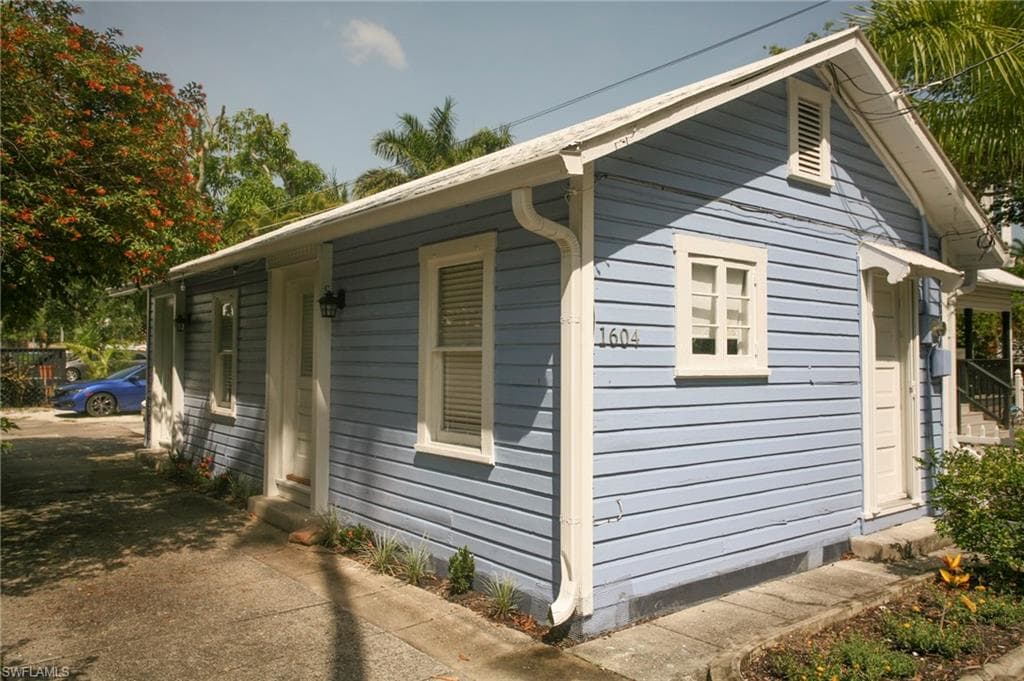 1604 Hough ST FORT MYERS, FL 33901
