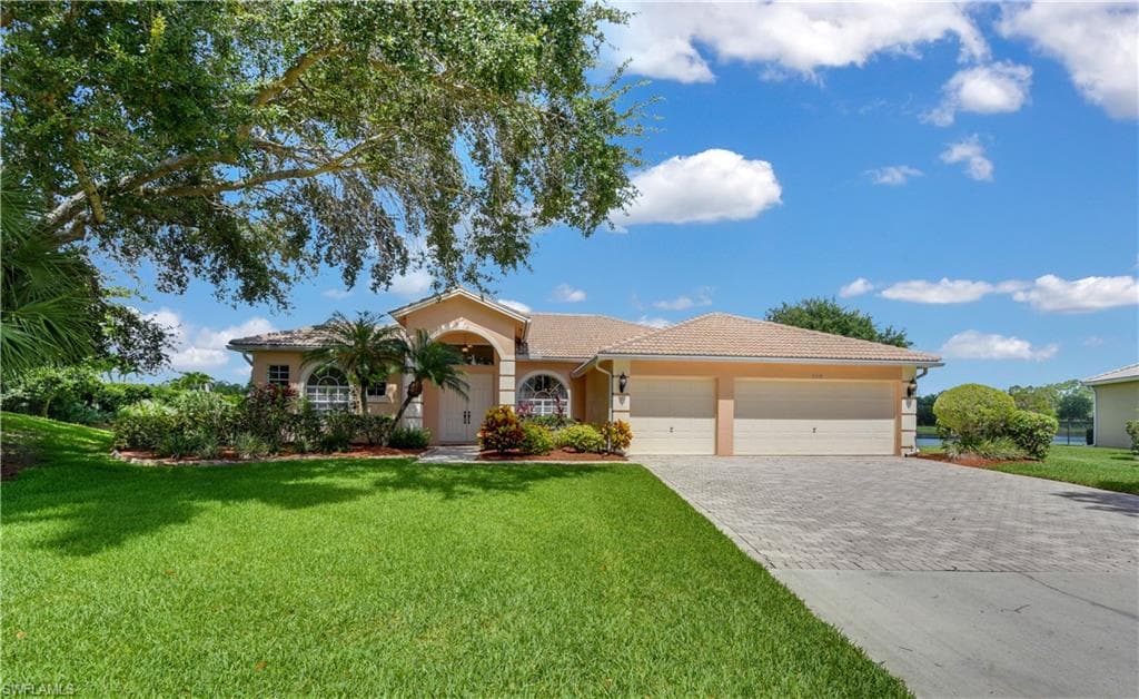 3319 Mystic River DR NAPLES, FL 34120