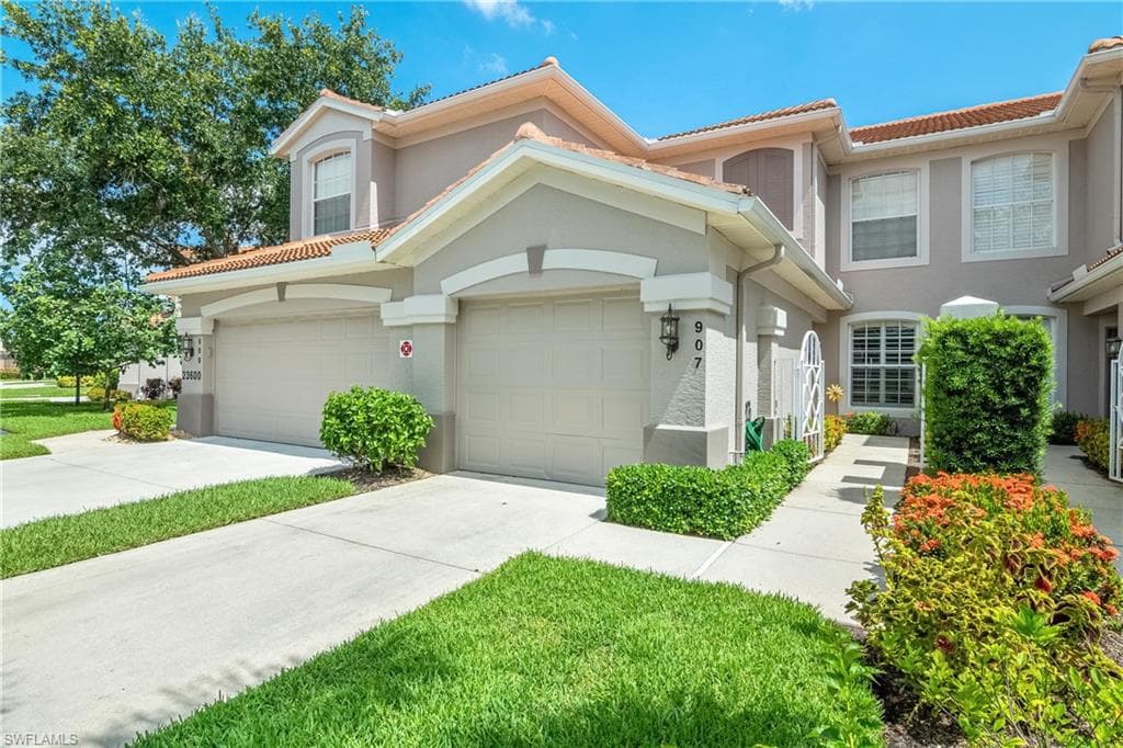 23600 Wisteria Pointe DR 907 ESTERO, FL 34135