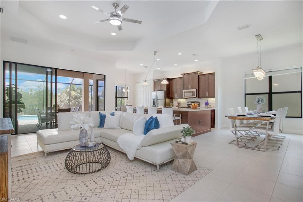 2800 Cinnamon Bay CIR NAPLES, FL 34119