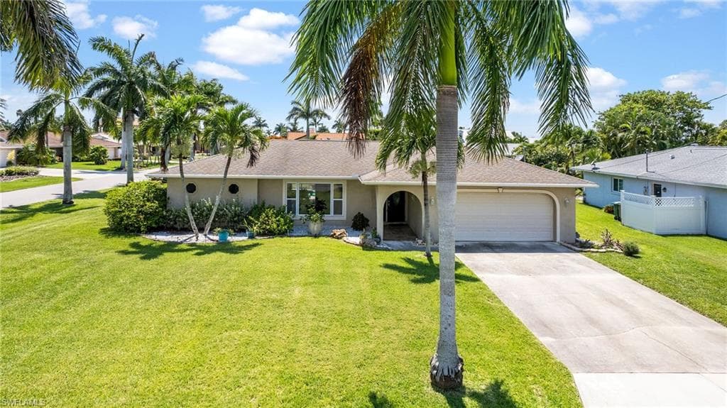 3934 19th AVE CAPE CORAL, FL 33904