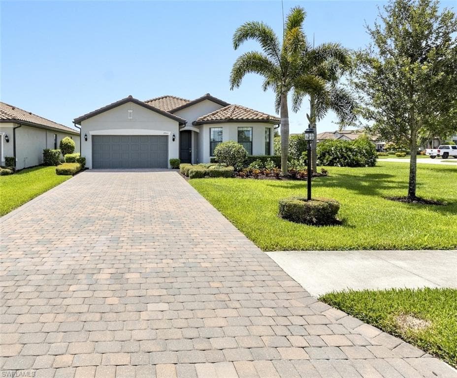 19953 Beverly Park RD ESTERO, FL 33928