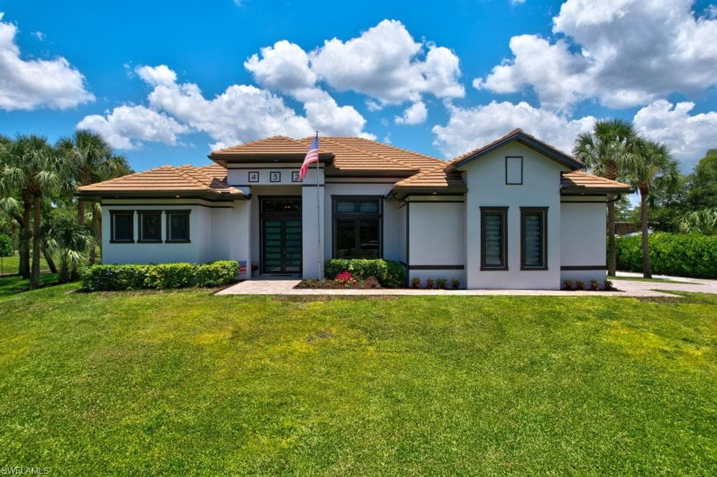 432 19th ST SW NAPLES, FL 34117