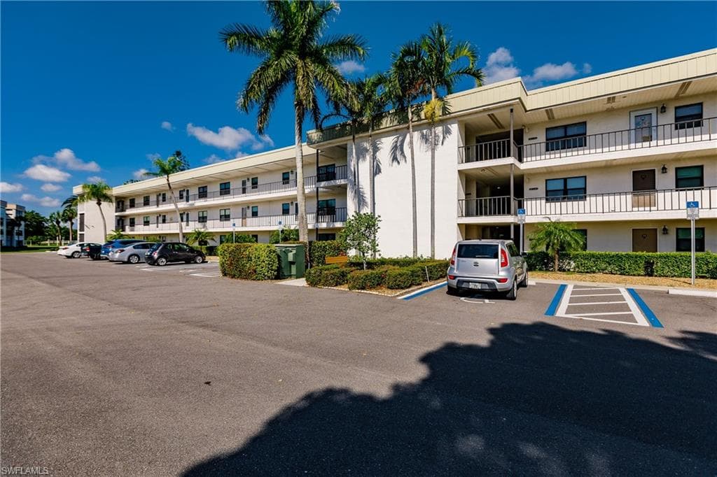 1747 Pebble Beach DR 101 FORT MYERS, FL 33907