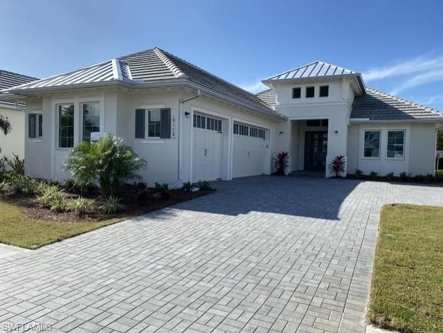 6118 MEGANS BAY DR NAPLES, FL 34113