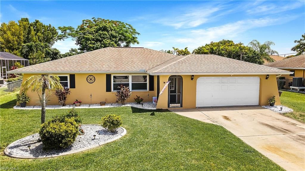 535 SE 33rd ST CAPE CORAL, FL 33904