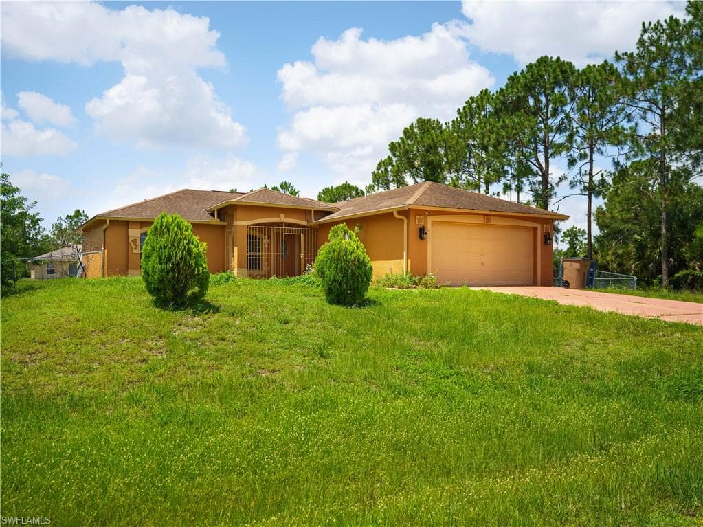 652 Keller ST E LEHIGH ACRES, FL 33974