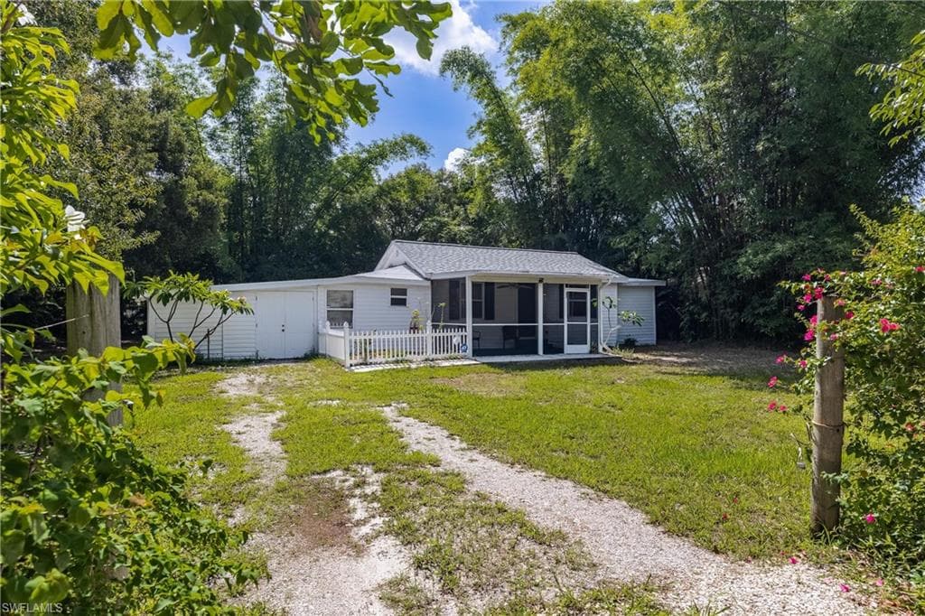 2702 N 2nd ST NORTH FORT MYERS, FL 33917