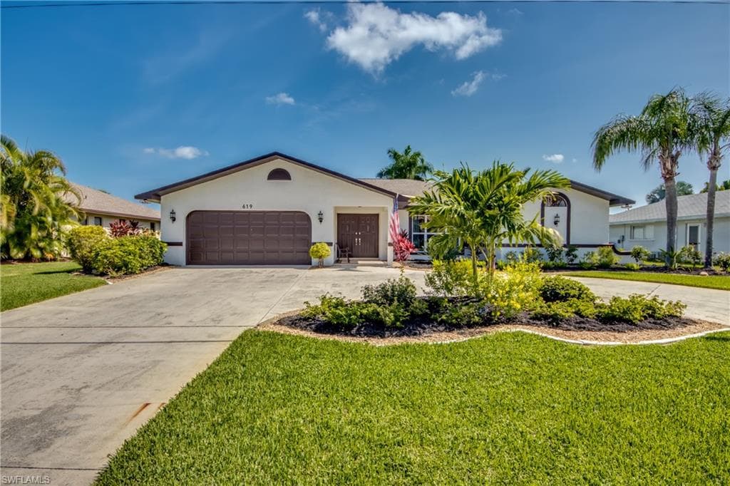 619 SW 52nd ST CAPE CORAL, FL 33914