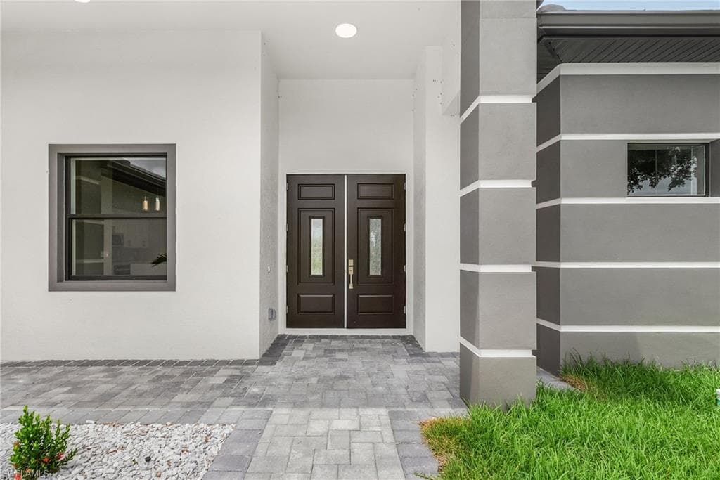 707 NW 1st ST CAPE CORAL, FL 33993