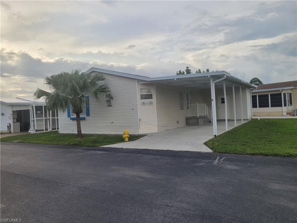 25 Amethyst AVE 25-A NAPLES, FL 34114