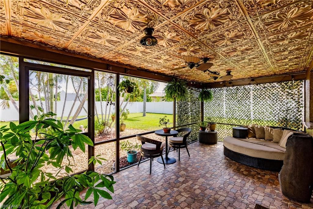 313 SE 3rd ST CAPE CORAL, FL 33990