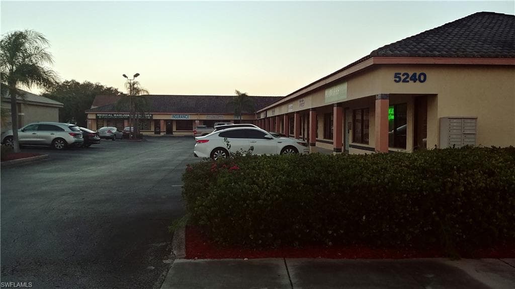 5240 Bank ST 1 & 2 FORT MYERS, FL 33907