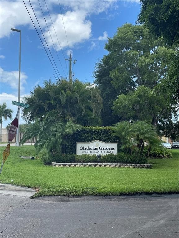 8093 Country RD 101 FORT MYERS, FL 33919