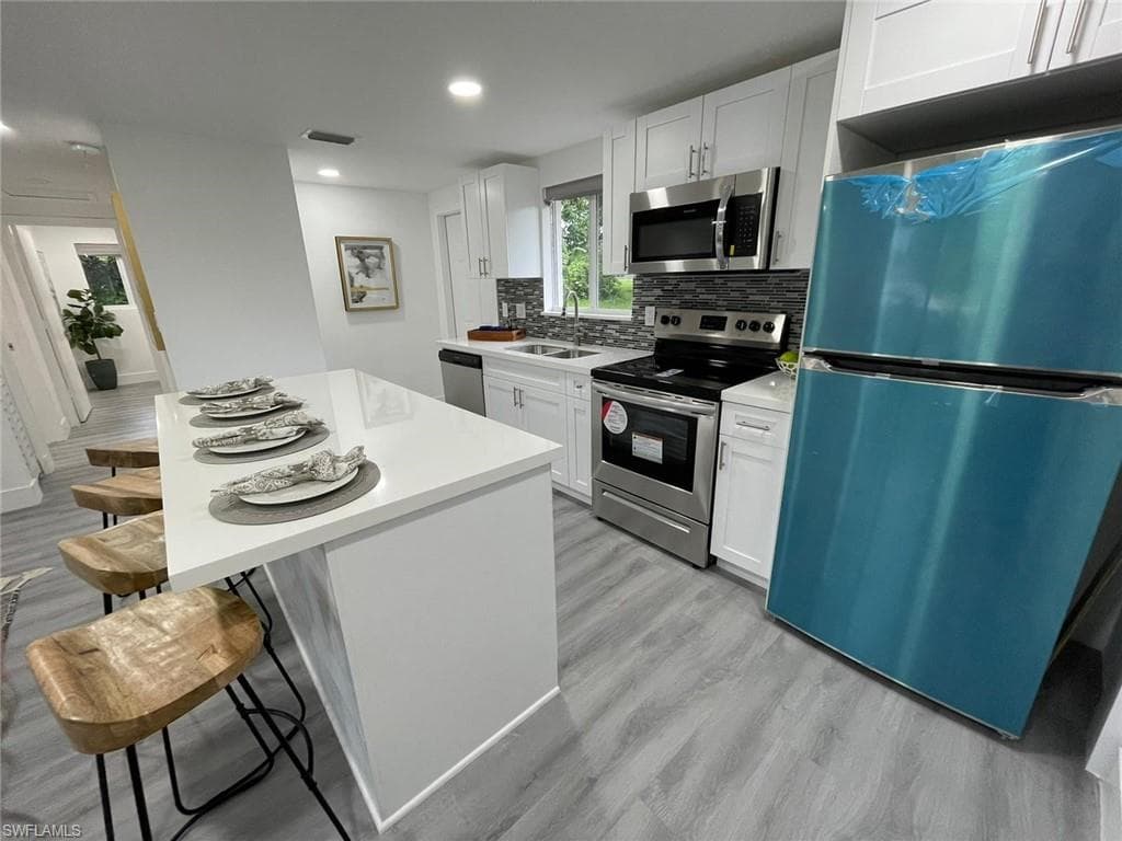 3828 Ballard RD FORT MYERS, FL 33916