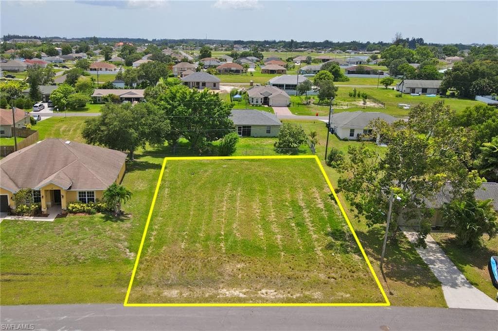 118 NW 2nd AVE CAPE CORAL, FL 33993