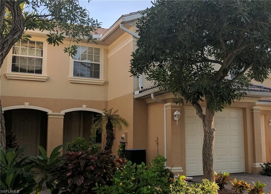 9812 Foxhall WAY 5 ESTERO, FL 33928