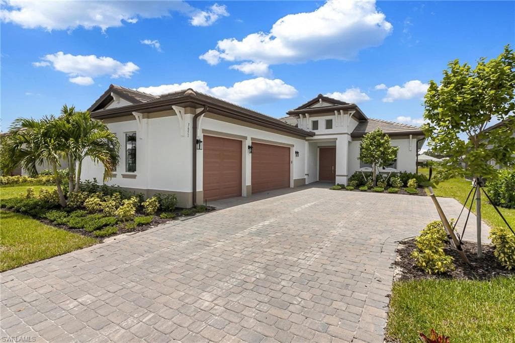 3651 Sapphire Cove Circle NAPLES, FL 34114