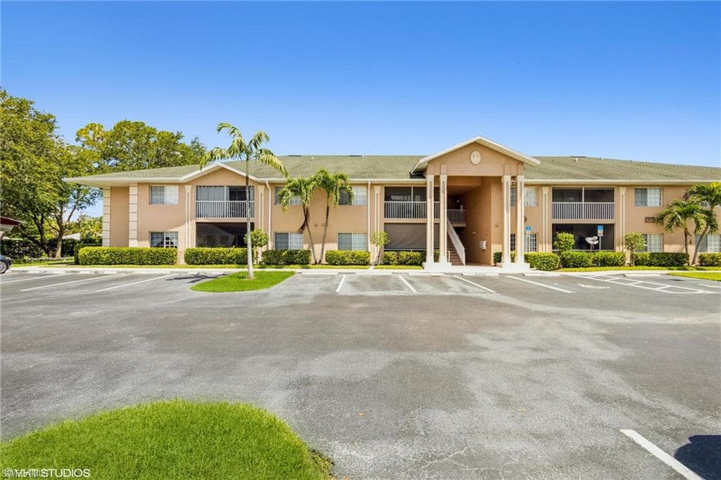 27095 Matheson AVE 105 BONITA SPRINGS, FL 34135