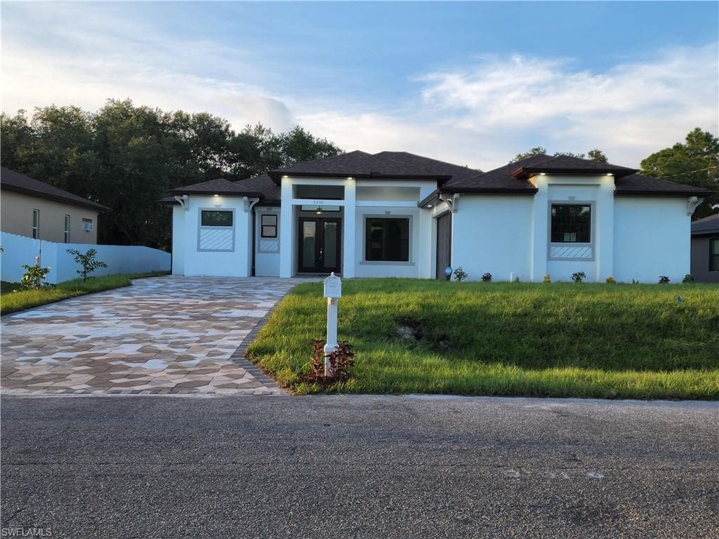 3210 2nd ST W LEHIGH ACRES, FL 33971