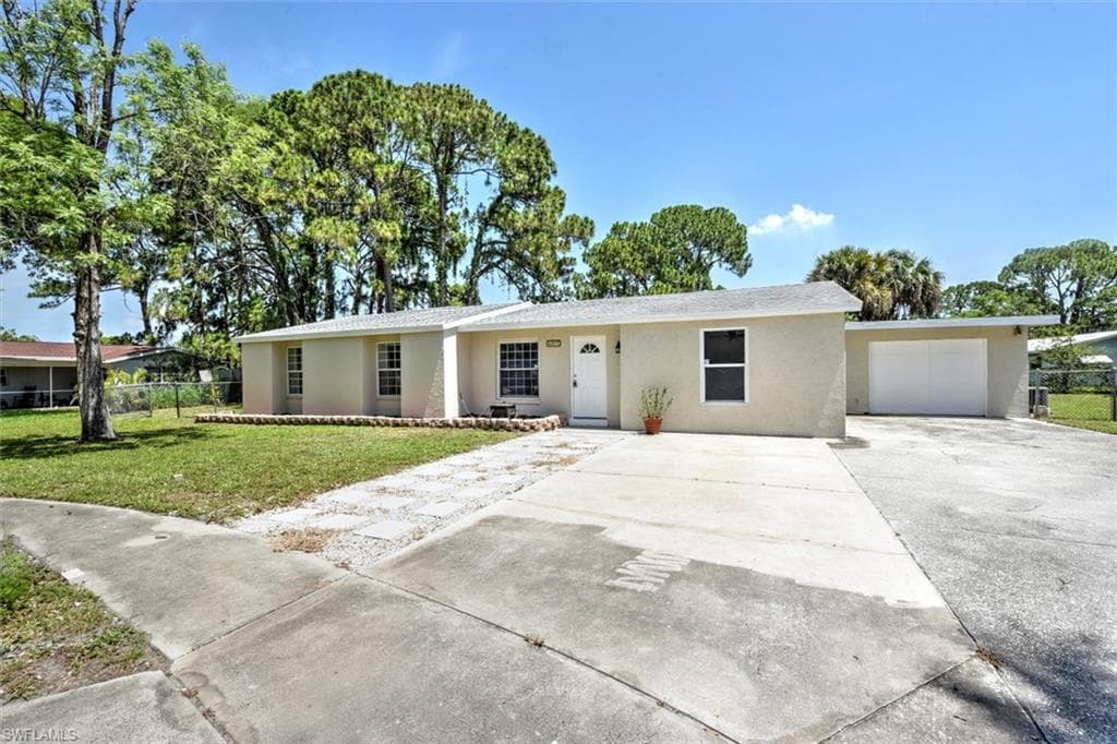4317 Lyric CT NORTH FORT MYERS, FL 33903