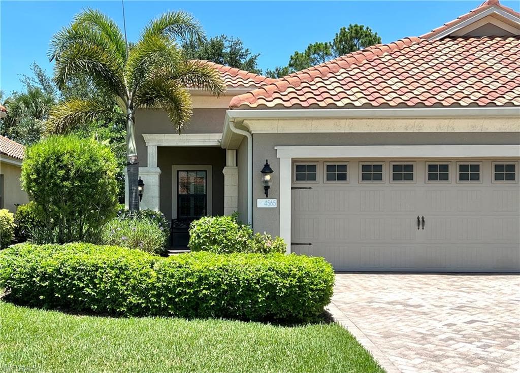 4565 Waterscape LN