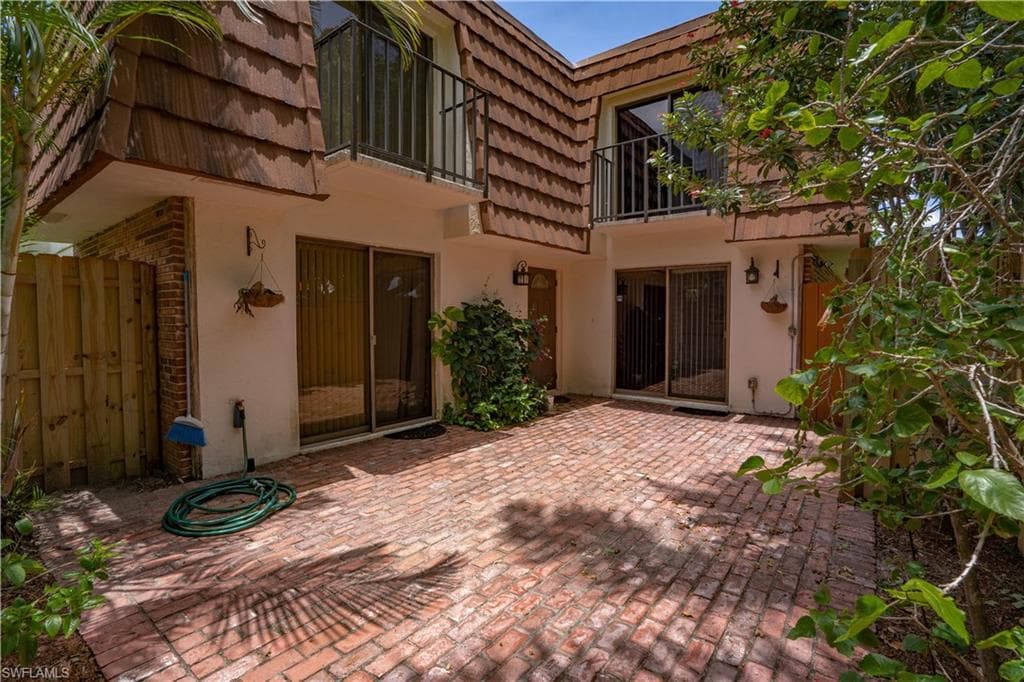 1464 Park Shore CIR 3 FORT MYERS, FL 33901