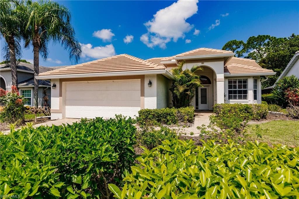 25040 Bay Cedar DR BONITA SPRINGS, FL 34134