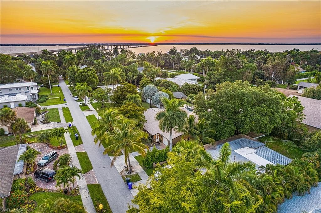 1337 Bradford RD FORT MYERS, FL 33901