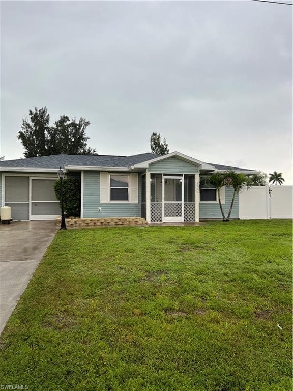 1900 NE 5th CT CAPE CORAL, FL 33909