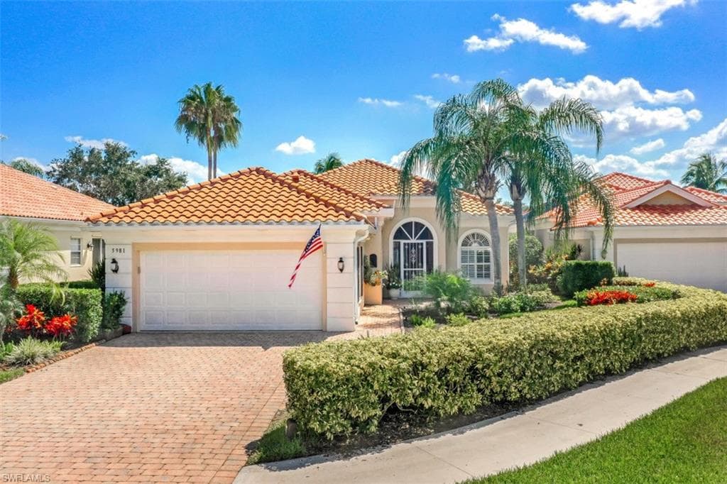 5981 Bermuda LN NAPLES, FL 34119