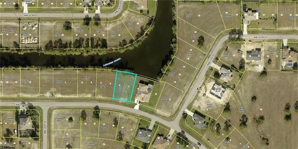 2711 NW 25th LN CAPE CORAL, FL 33993