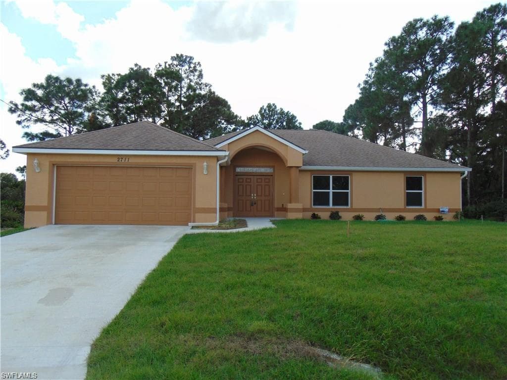 2711 1st ST SW LEHIGH ACRES, FL 33976