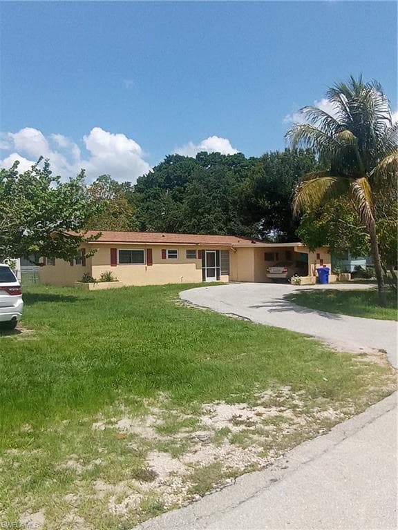 4450 Meade AVE FORT MYERS, FL 33901
