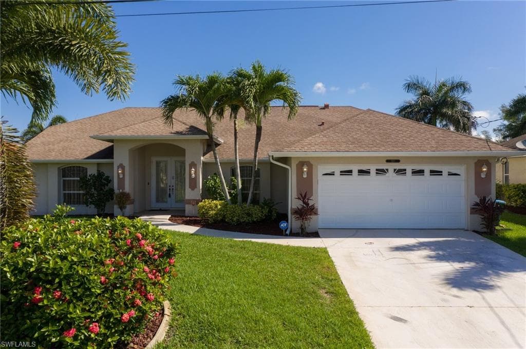 207 SW 15th TER CAPE CORAL, FL 33991