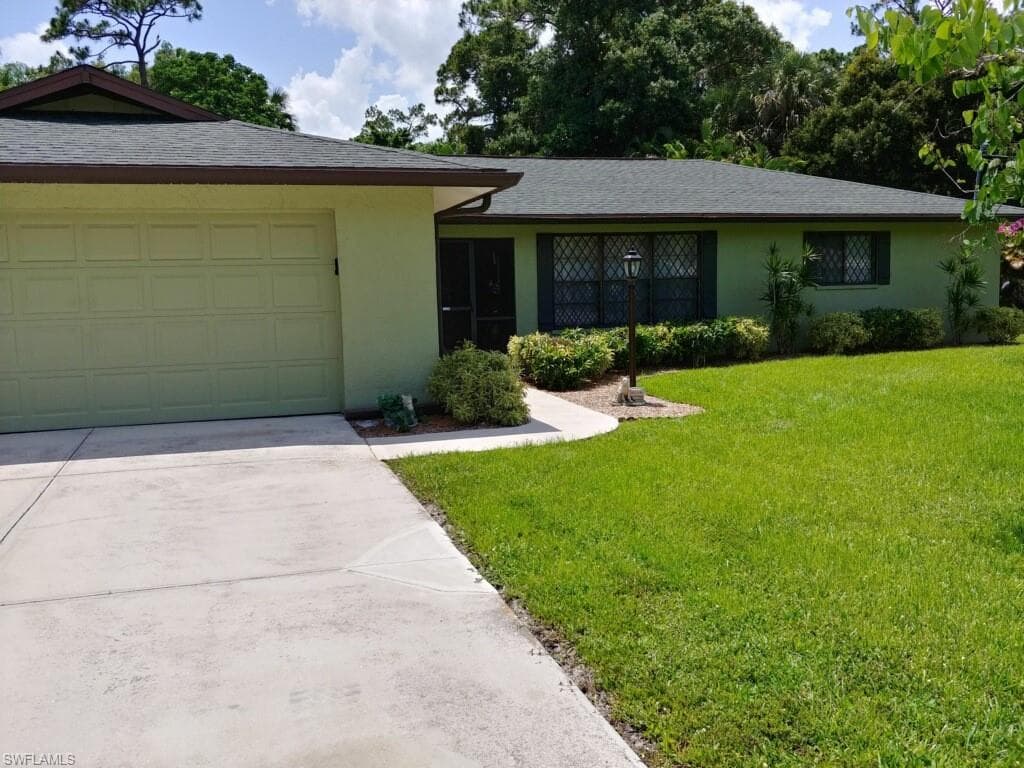 6796 Autumn CT NORTH FORT MYERS, FL 33903