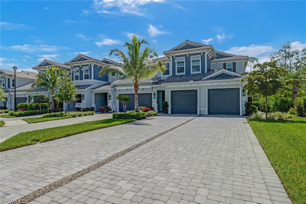 2542 Seychelles DR 708 NAPLES, FL 34112