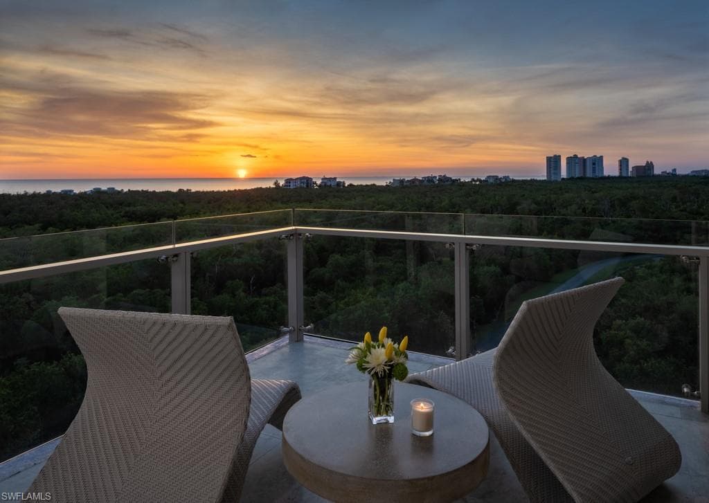 6897 Grenadier BLVD 704 NAPLES, FL 34108