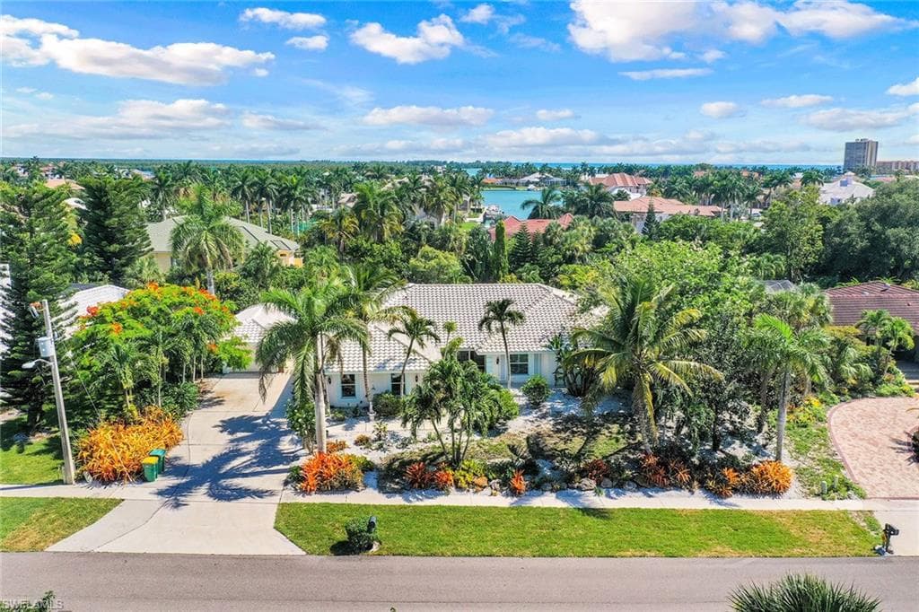 1575 Ludlow RD MARCO ISLAND, FL 34145