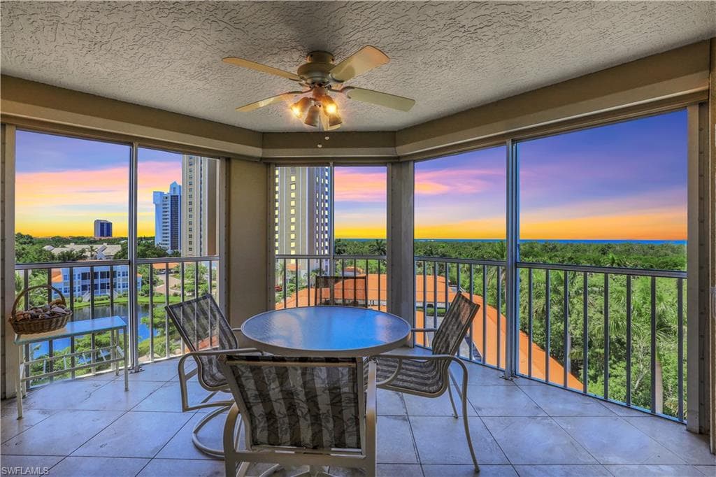 6585 Nicholas BLVD 504 NAPLES, FL 34108