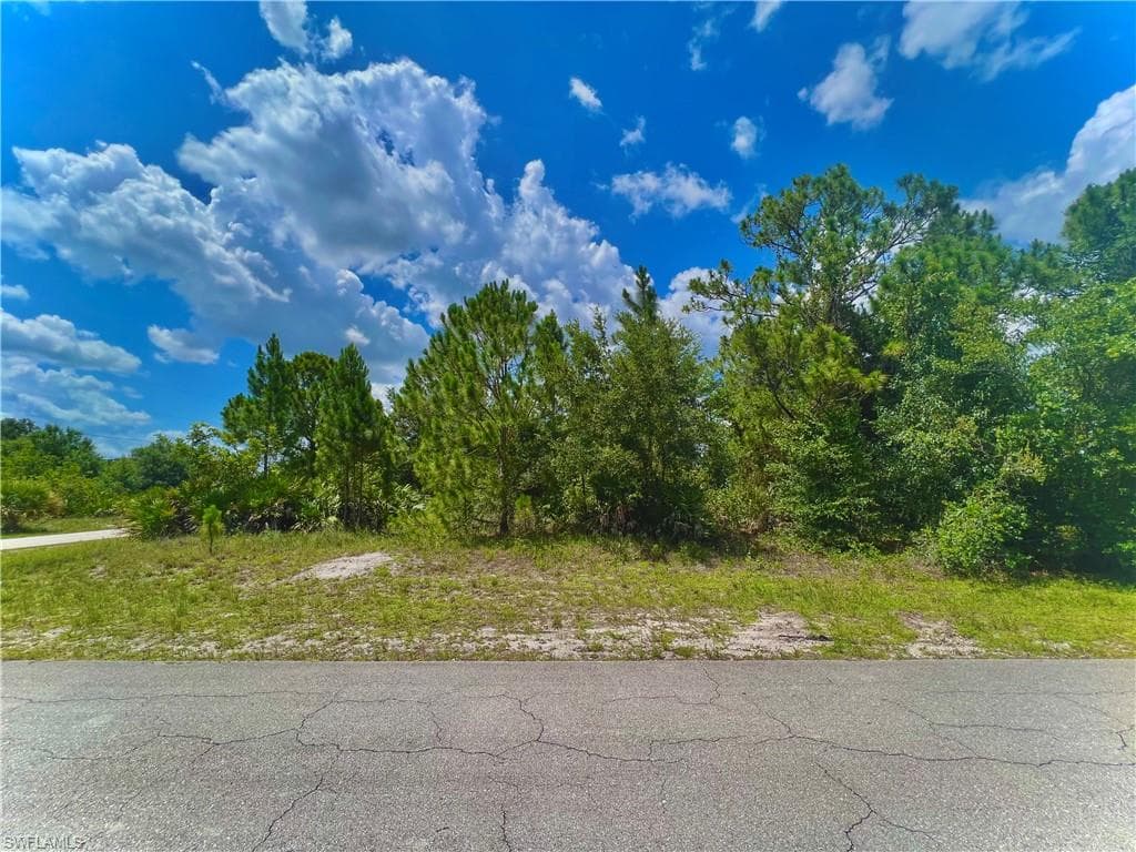 3312 11th ST W LEHIGH ACRES, FL 33971