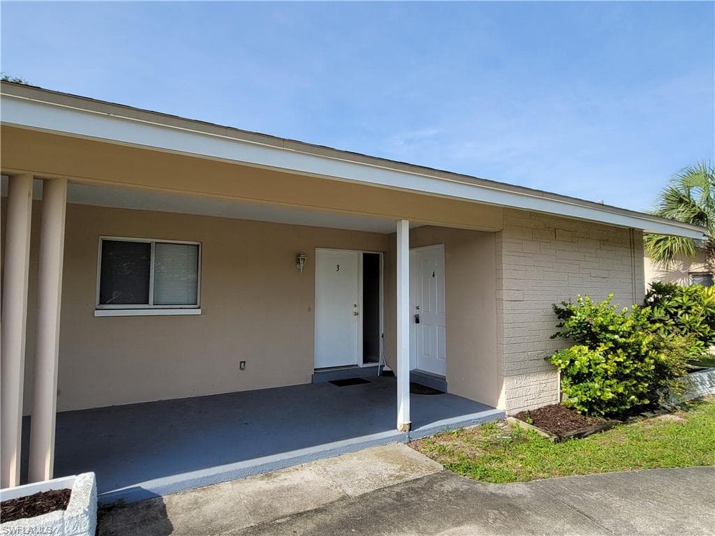 1314 SE 40th TER #4 CAPE CORAL, FL 33904